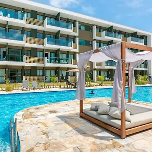 https://beach-flats-mana-experience-muro-alto.portodegalinhashotels.com